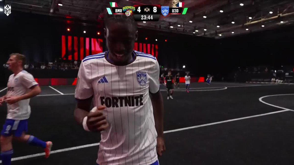 QUÉ LOCURA 🔥 Touré recupera Touré conduce Touré deja a todos atrás Touré la pisa Touré quiebra Touré MARCA UN GOLAZO #KingsWorldCupClubs