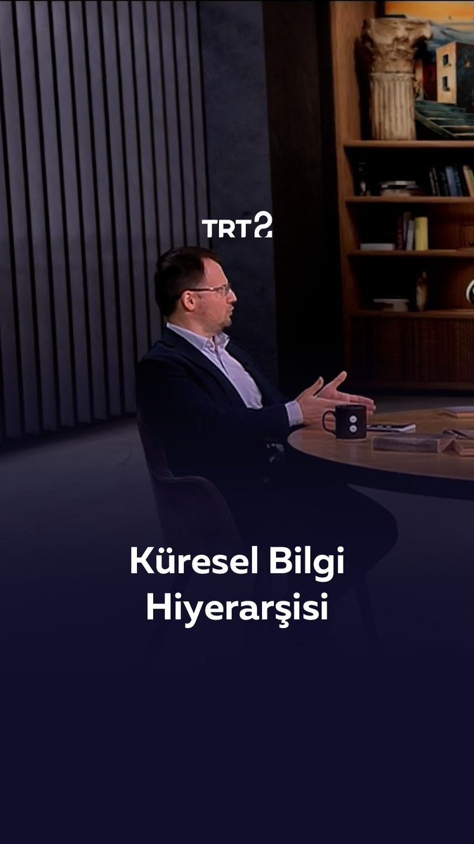 Şener Aktürk, küresel bilgi hiyerarşisini anlatıyor. 🗣 Prof. Dr. Feridun Yılmaz ve Dr. Habil Sağlam’ın birlikte hazırlayıp sundukları “Demir Kafes”, bu akşam 23.30'da TRT 2'de! 📺