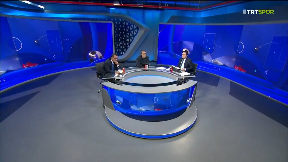 👔 Hünkar Mutlu 👔 Tarık Üstün 👔 Bünyamin Gezer 🔊 "Teknik Analiz" TRT Spor'da başladı! 📺💻📱 İzlemek için: