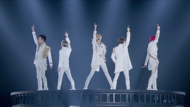 Sempre vou ser fã #1 das músicas de kpop que o conceito é terminar em uma batalha de high notes. Já não temos mais essa dádiva hoje em dia.