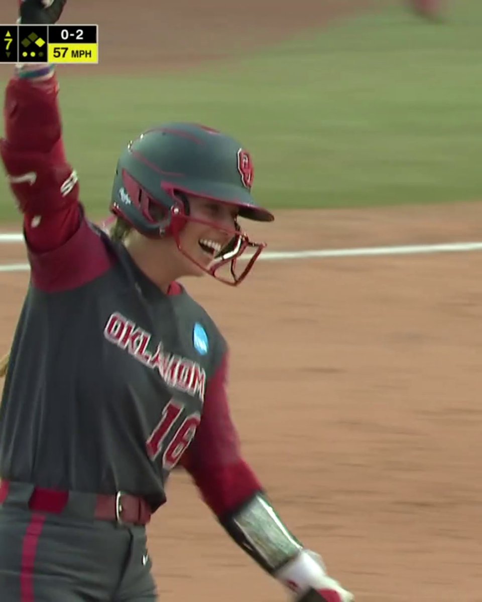 DOWN TO THEIR FINAL STRIKE, OKLAHOMA KEEPS THEIR SEASON ALIVE 😱 TWO-RUN BLAST TO TIE IT 🔥