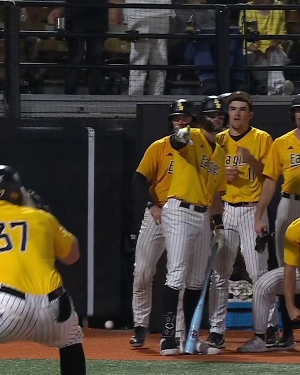 IT'S A ONE-RUN GAME IN HATTIESBURG IN THE BOTTOM OF THE 9TH 🍿 📺 ESPN2/ESPNU/ESPN+
