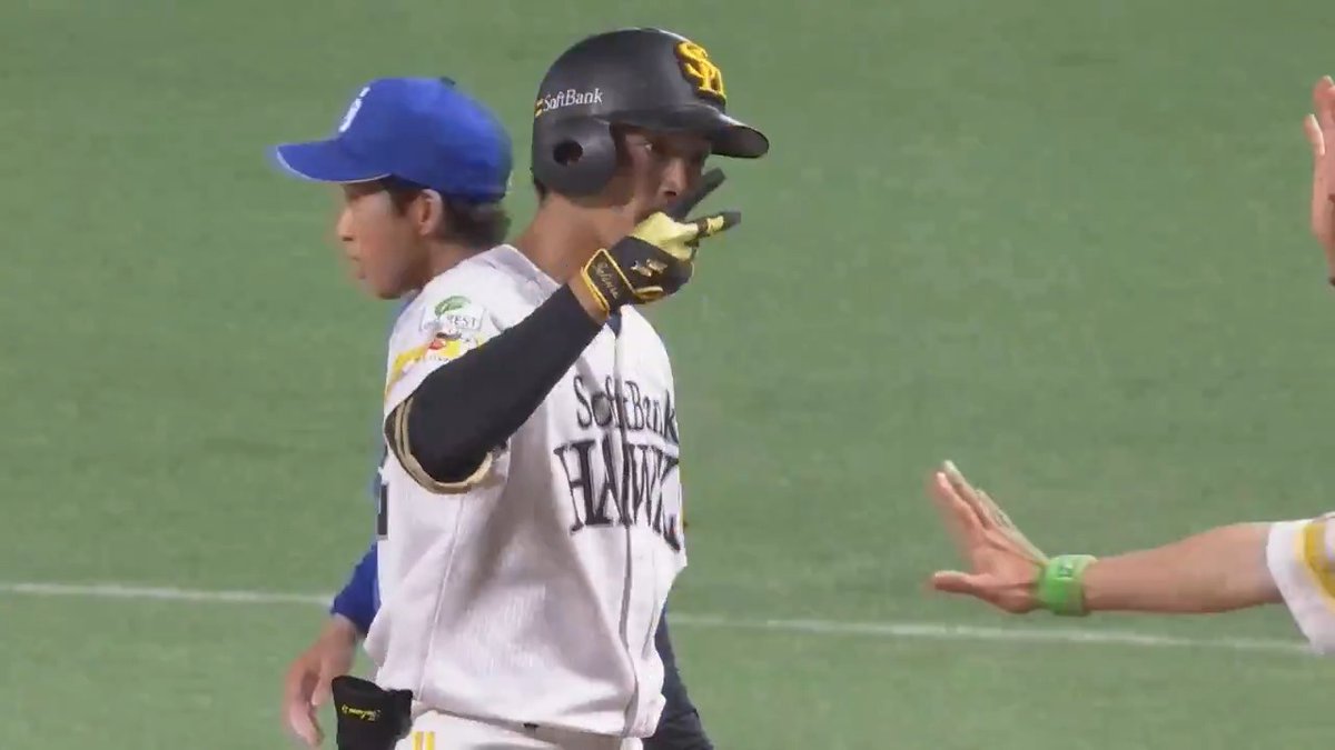 チャンスを活かした打撃‼🔥 福岡ソフトバンク #柳町達 選手のタイムリーヒットで1点を追加‼💪 #sbhawks #日本生命セ・パ交流戦2025 #交流戦 #セ・パ交流戦 👇ライブ配信はこちら