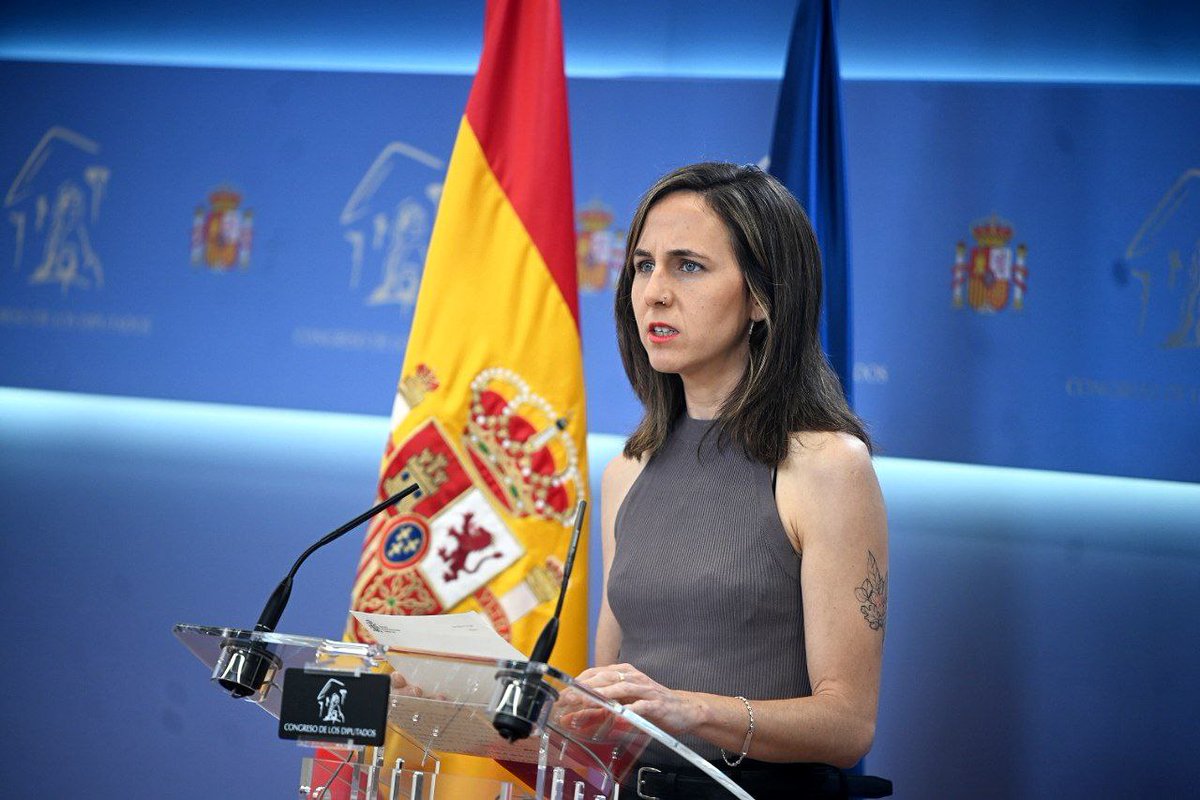 Cada día que el presidente del Gobierno pasa sin dar explicaciones sobre el audio de Leire Díez, es un día perdido para fortalecer nuestra democracia. Este caso apesta a cloacas del Estado. Sánchez debe comparecer para dar explicaciones. 🎥Ione Belarra