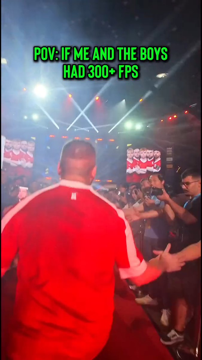 How it feels to walk in to a packed arena as a Counter-Strike pro 🏟️