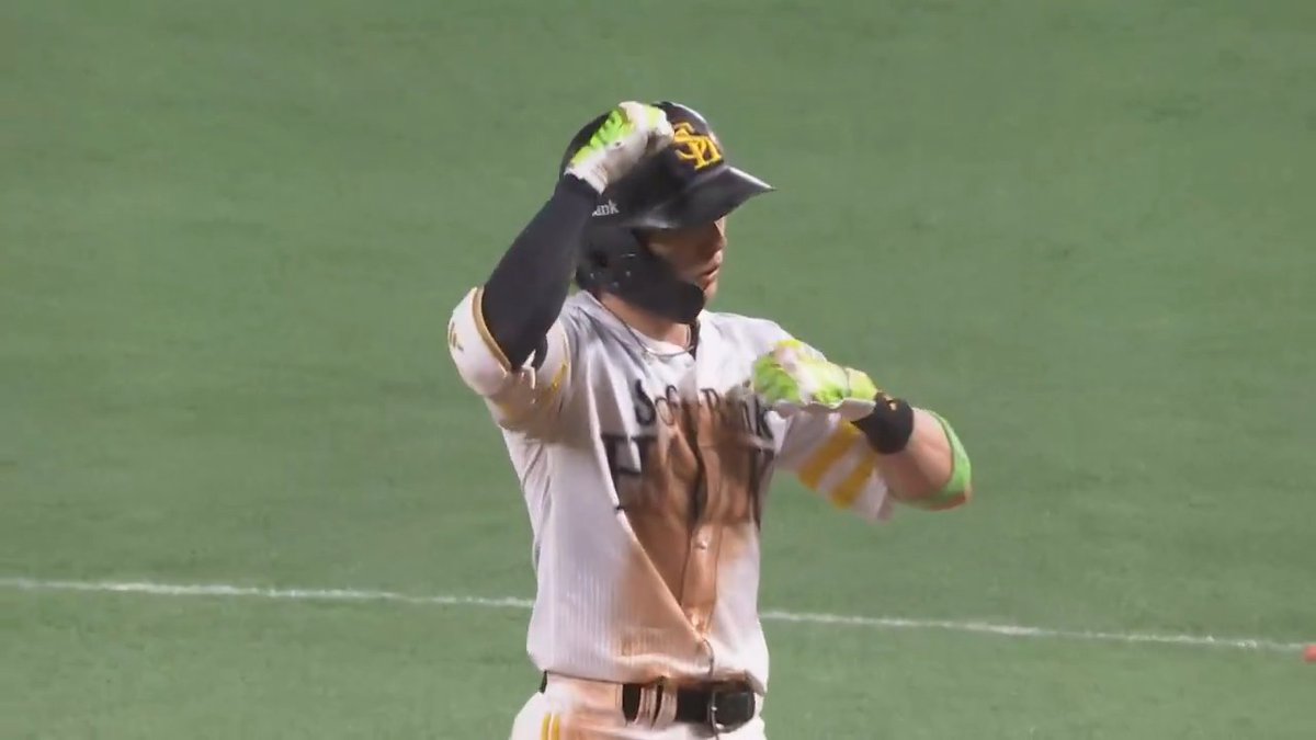 選手会長がチームを盛り上げる追加点を挙げる🔥 福岡ソフトバンク #周東佑京 選手が今日猛打賞の活躍‼💪 #sbhawks #日本生命セ・パ交流戦2025 #交流戦 #セ・パ交流戦 👇ライブ配信はこちら