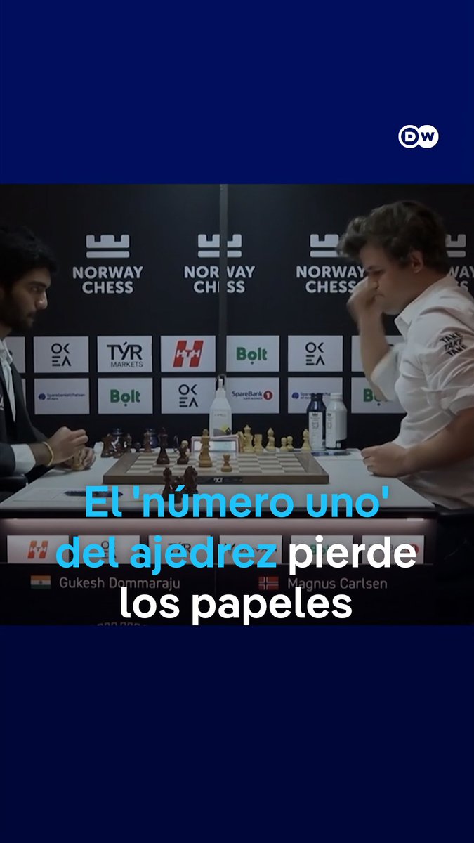 Con este puรฑetazo perdiรณ la paciencia Magnus Carlsen, el ajedrecista Nรบmero 1 del mundo El noruego Magnus Carlsen dio un golpe en la mesa tras perder contra el campeรณn del mundo Gukesh Dommaraju. Es su primera derrota contra este joven de 19 aรฑos. Carlsen, el Mozart del tablero, fue estratรฉgicamente superior la mayor parte de la partida en el Norway Chess 2025, pero bajo la presiรณn del tiempo, un error garrafal o 'blunder' lo cambiรณ todo justo antes de rematar la jugada.