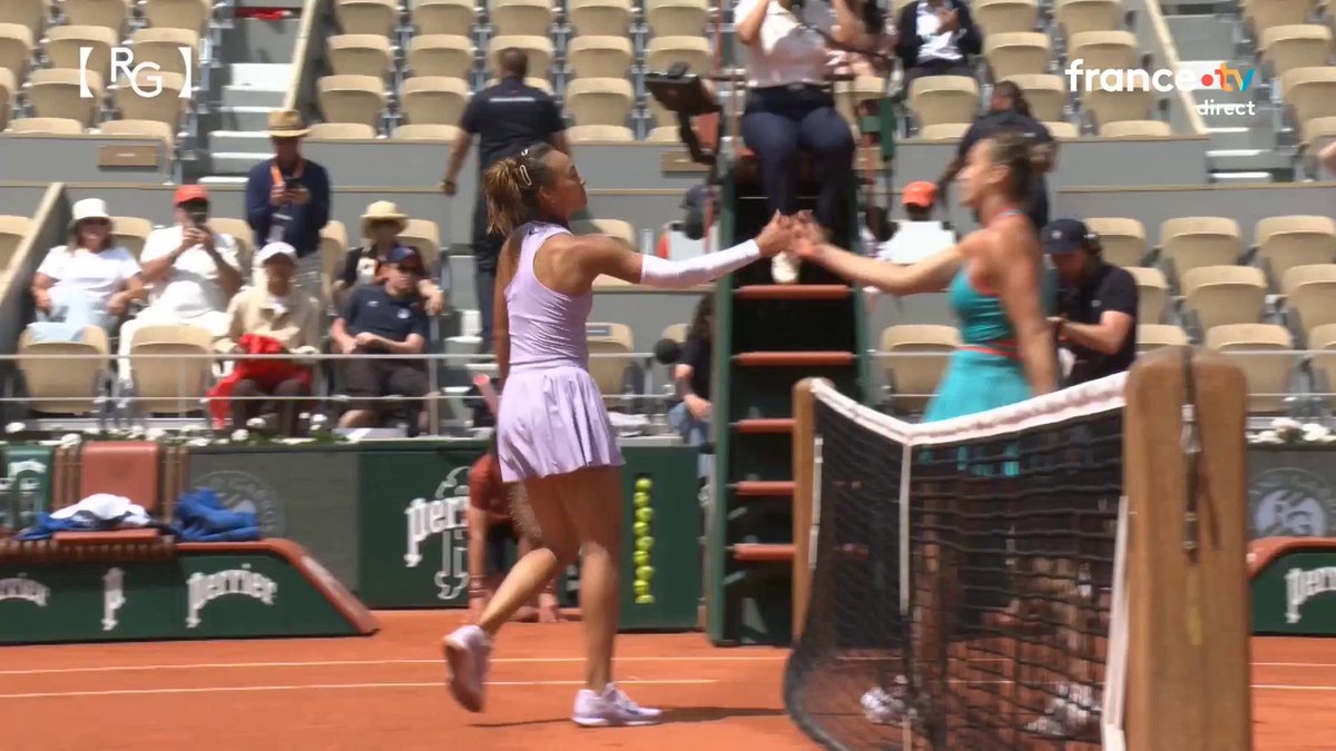 Aryna Sabalenka a atteint les 1/2 lors de 9 de ses 10 derniers tournois du Grand Chelem. 🥵 🇺🇸 USO 22 : 1/2 🇦🇺 OA 23 : 🏆 🇫🇷 RG 23 : 1/2 🇬🇧 WIM 23 : 1/2 🇺🇸 USO 23 : 🥈 🇦🇺 OA 24 : 🏆 🇫🇷 RG 24 : 1/4 🇺🇸 USO 24 : 🏆 🇦🇺 OA 25 : 🥈 🇫🇷 RG 25 : 1/2 (en cours)