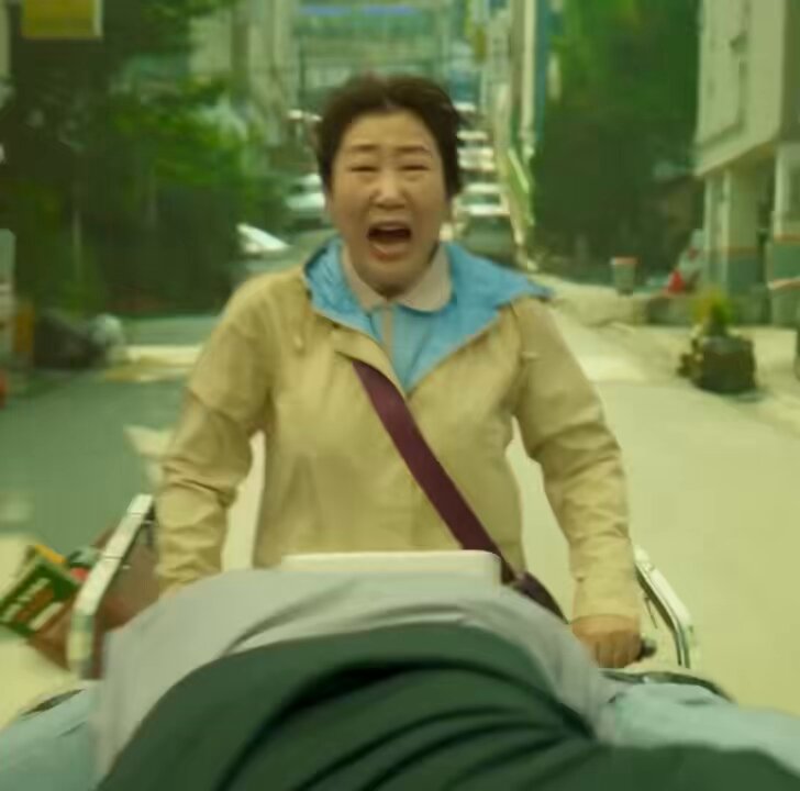 하이파이브 본 뒤로 그동안 본 카체이싱 영화는 다 가짜같음 이게 진짜 근본 코리아 야쿠르트 카체이싱