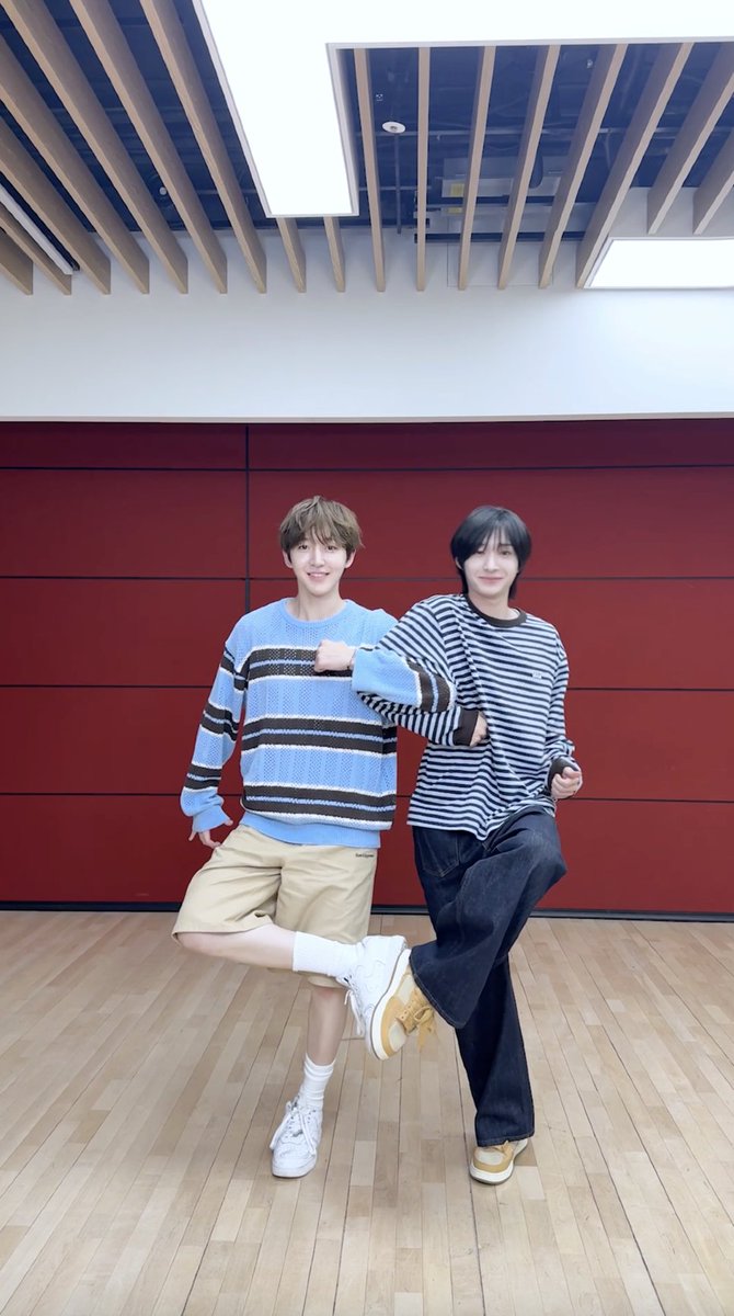 #동화 #동현 FREEZE ! 🧊 #KickFlip #킥플립 #Kick_Out_Flip_Now #FREEZE