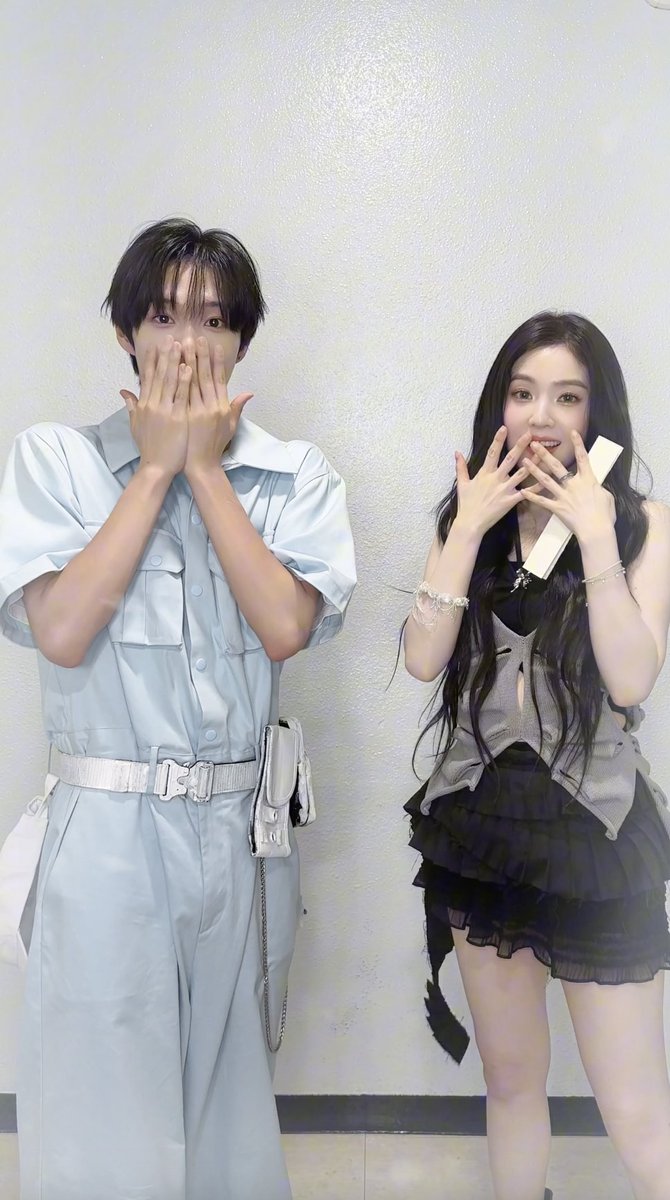 #레드벨벳 #아이린 선배님과 FREEZE ! 🧊 #동화 #Donghwa #RedVelvet #IRENE #KickFlip #킥플립 #Kick_Out_Flip_Now #FREEZE Red Velvet
