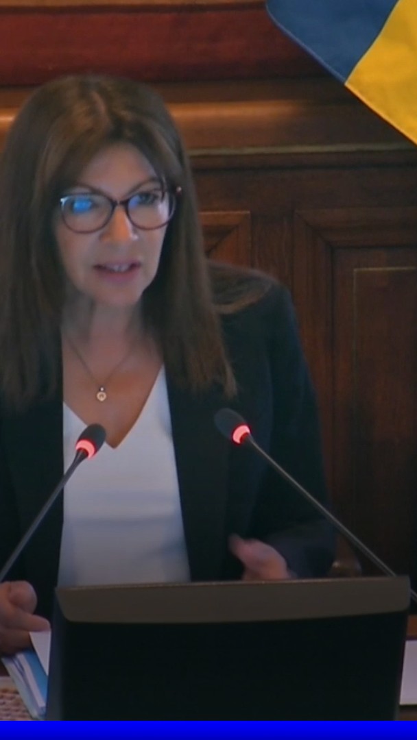 🗨"Ici c'est Paris" Anne Hidalgo lance un appel aux dirigeants du PSG pour discuter de l'avenir du club