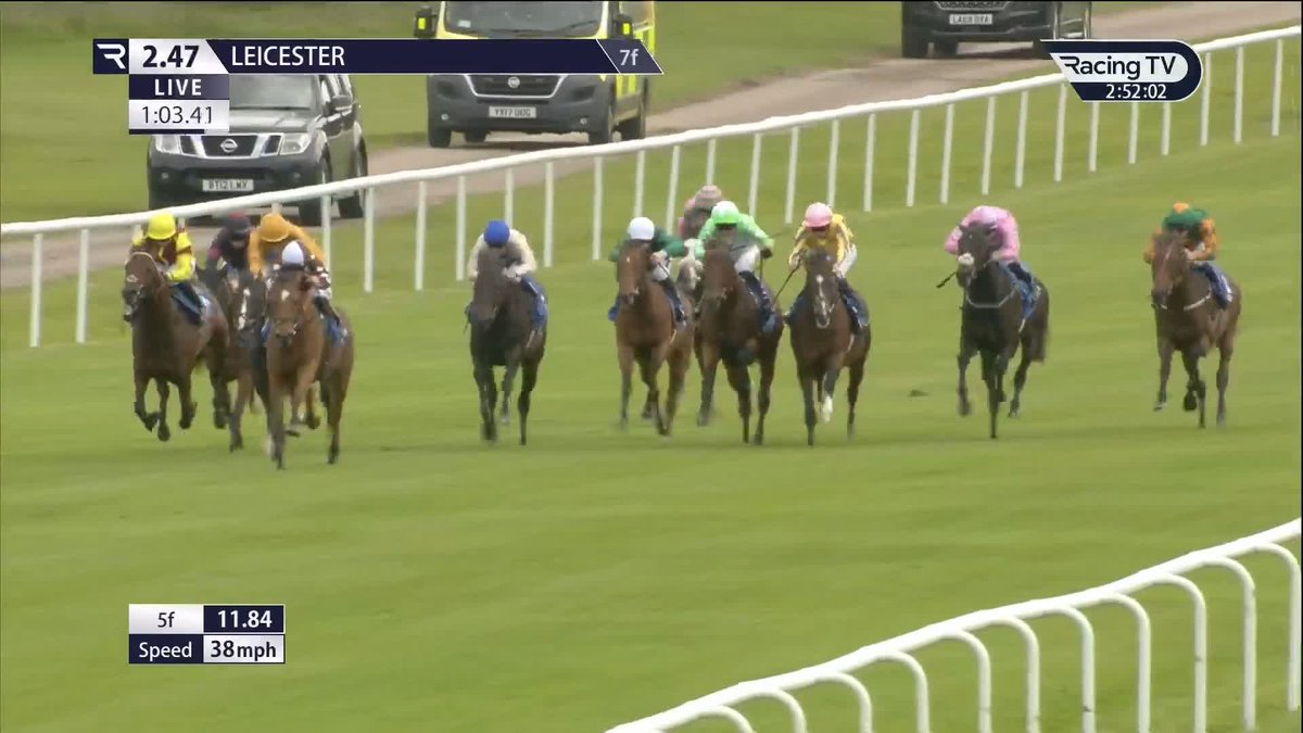 👀 Amberia (Coulsty) only cost €2,000 as a yearling but this half-sister to four winners bolts up on debut for DaveLoughnaneRacing and the Let's Be Lucky Partnership Leicester Racecourse
