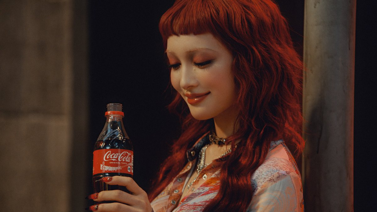 XG stars in Coca-Cola’s latest CM, featuring 'MILLION PLACES'! Catch them live at Coca-Cola’s exclusive event on Oct 11–12 at Saitama Super Arena! Official Website for the Coca-Cola Exclusive Live Event: コカ･コーラ #夢中全開 #XG #XG_MILLIONPLACES