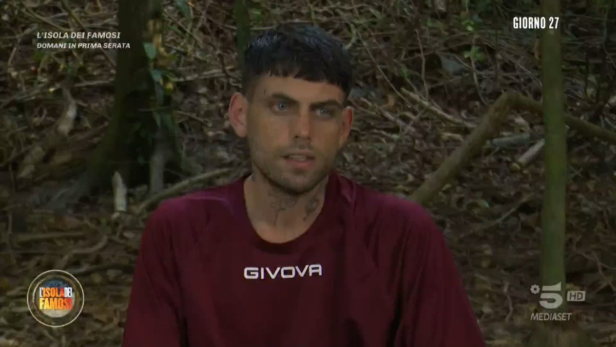 "Mi è venuta l'ansia, ma non l'ansia per qualcosa. L'ansia per la curiosità" Per ordine dello Spirito dell'Isola, Jey e Chiara lasciano Playa Dos con il sostegno dei compagni e partono alla volta di Montecristo, dove passeranno 48 ore. #Isola