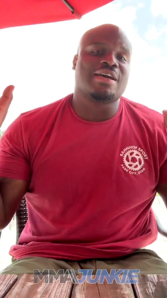 Derrick Lewis admits he intentionally cheats in his UFC fights, and the footage shows no lies detected. ๐ "I'm laughing on the inside and saying I got your ass." (via Mike Bohn)