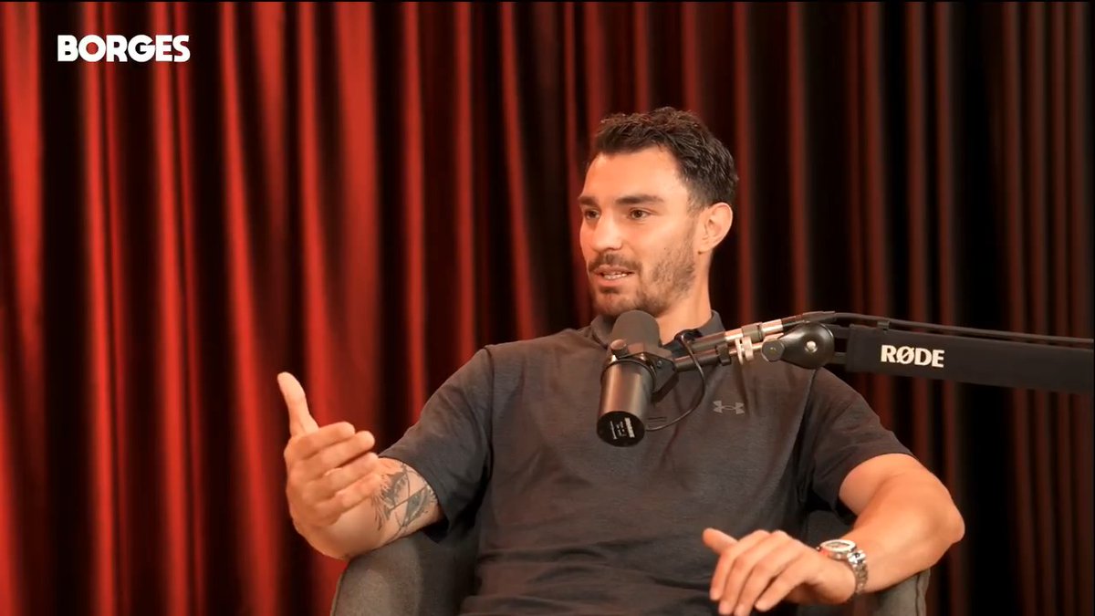 Kaan Ayhan: "Benim 1,5 senedir fıtıkla oynamışlığım var. Sane kadar hızlı olmasam bile yani... Son 1-2 aydır ağrısız durumdayım." (Borges)