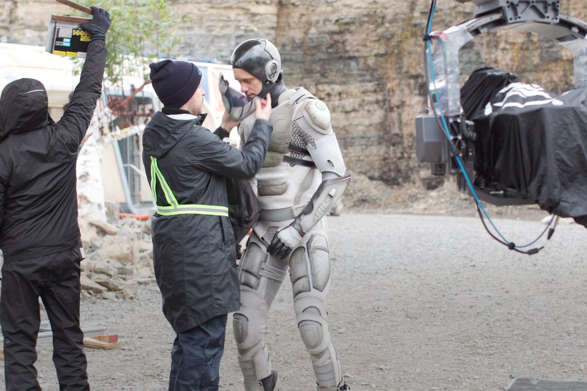 Good teammates help you remove your helmet, especially when you can’t. #Murderbot — Now Streaming