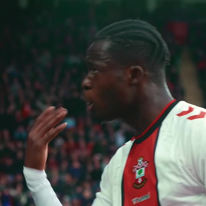 Trabzonspor, 23 yaşındaki sol kanadı transfer etmek istiyor. Bordo-mavililer, Onuachu için pazarlık yaptığı Southampton'dan Kamaldeen Sulemana'yi de istedi. Ganalı kanatforvetin piyasa değeri 13 milyon euro.