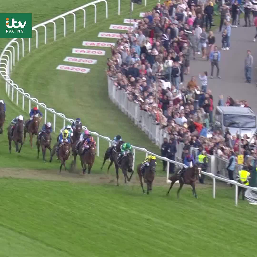 WHAT A PERFORMANCE! ✨ Rest in peace, Desert Crown ❤️ #ITVRacing | #TheDerby