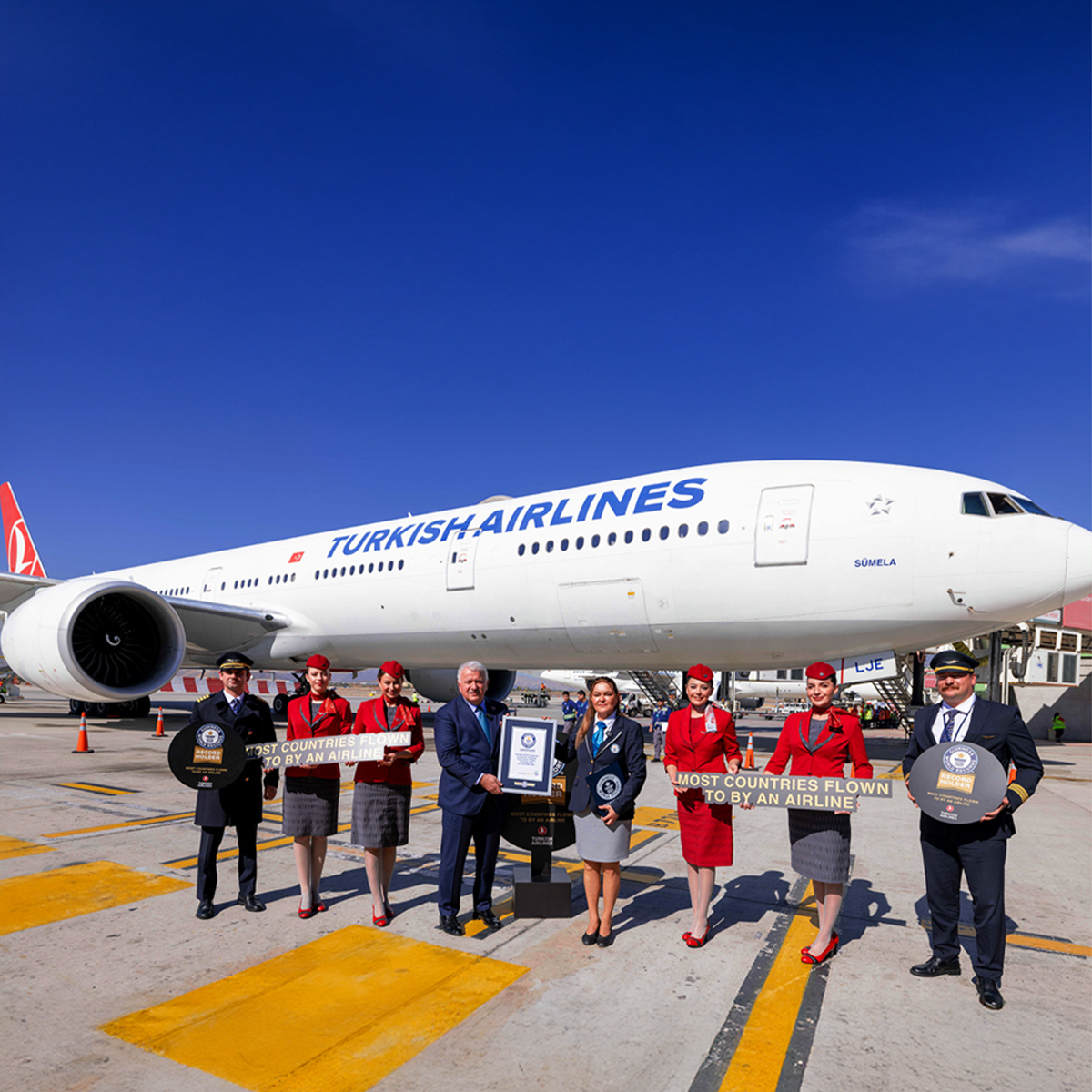 Dünya artık bir uçuş kadar yakın. 🌍✈️ Guinness Dünya Rekorları’nda “Dünyanın En Çok Ülkesine Uçan Havayolu” ünvanıyla dünyanın dört bir yanına ulaşıyor, küresel ağımızı genişletiyoruz. #TürkHavaYolları