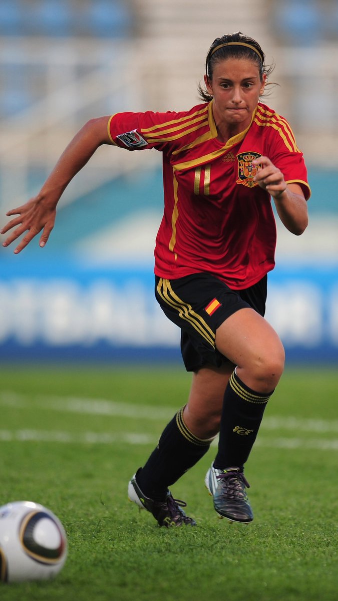 La Reina has always known how to score a beauty of a goal! 👑👏 Alexia Putellas | #U17WWC