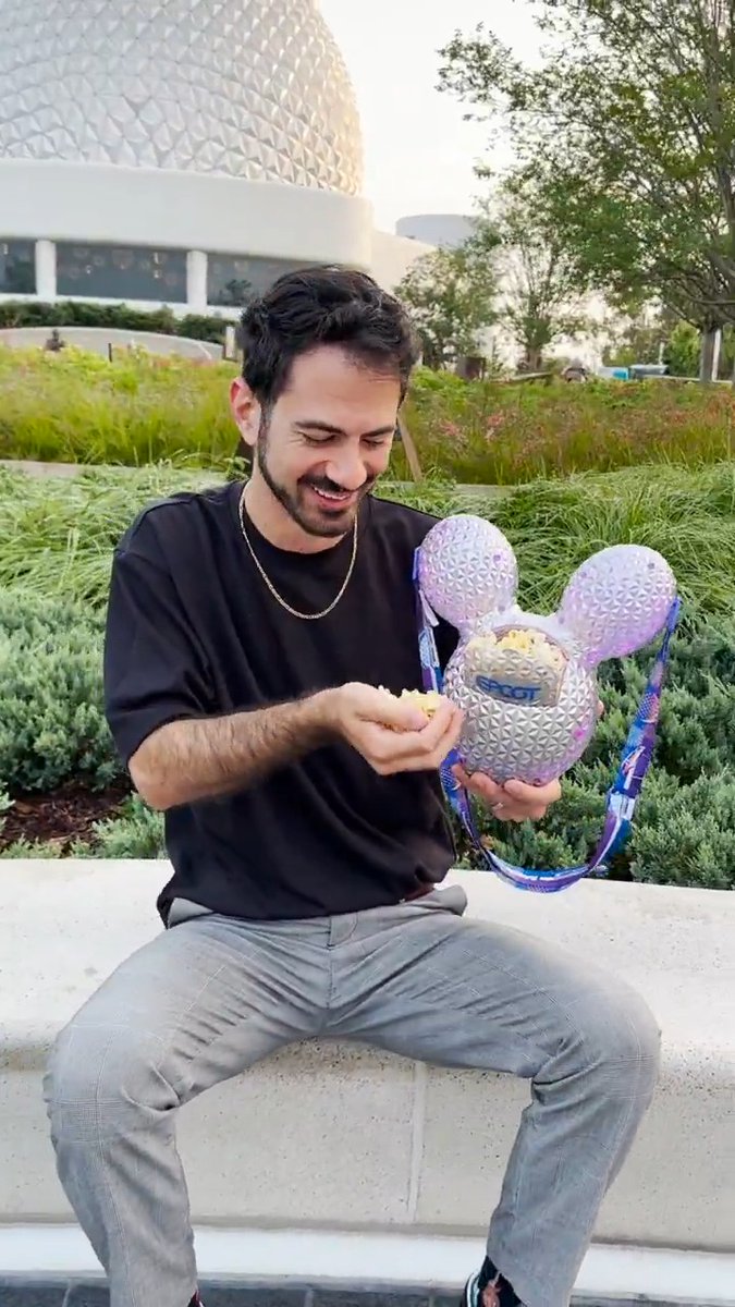 🎙️This is Spaceship Earth control🎙️The all-new light-up Spaceship Earth Mickey Mouse Balloon Bucket has time traveled to EPCOT starting today 🌐🍿