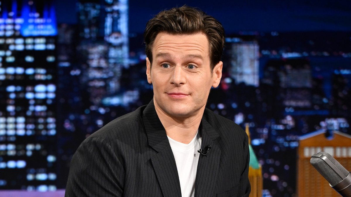 Jonathan Groff on his outfit for Beyoncé’s Cowboy Carter Tour. (Source: The Tonight Show)