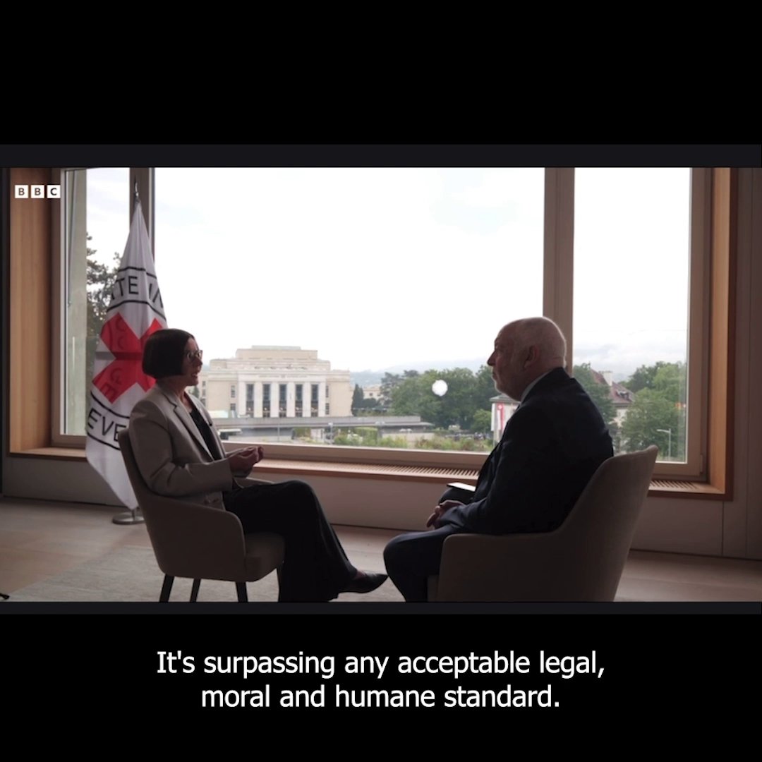 "The fact that we are watching people being entirely stripped of their human dignity should really shock our collective conscience." Mirjana Spoljaric, ICRC President, shared with Jeremy Bowen about the dire situation for civilians in Gaza and made a call for leaders to act now👇🏽