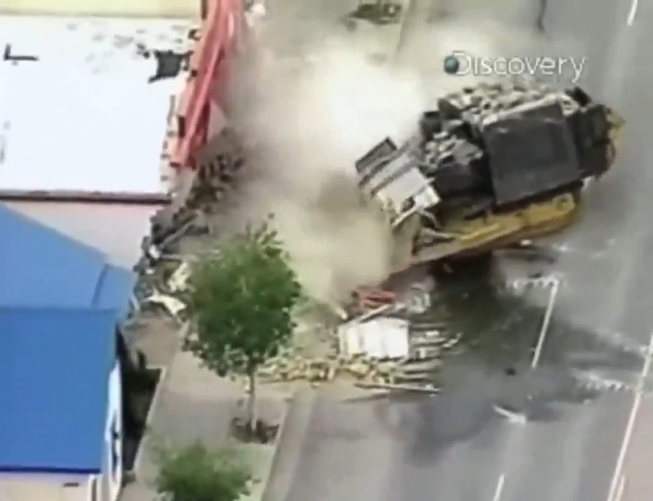 June 4th will forever Killdozer Day 🇺🇸 Marvin Heemeyer owned a welding & car repair shop in Granby Colorado but was repeatedly harassed and fined by the corrupt local government until he couldn't take it anymore. "I was always willing to be reasonable until I had to be unreasonable. Sometimes, reasonable men must do unreasonable things." -Marvin Heemeyer No innocent citizens were hurt during the incident. #Killdozer #KilldozerDay #Granby #Colorado #USAF #AirForce #justice #reasonable #government
