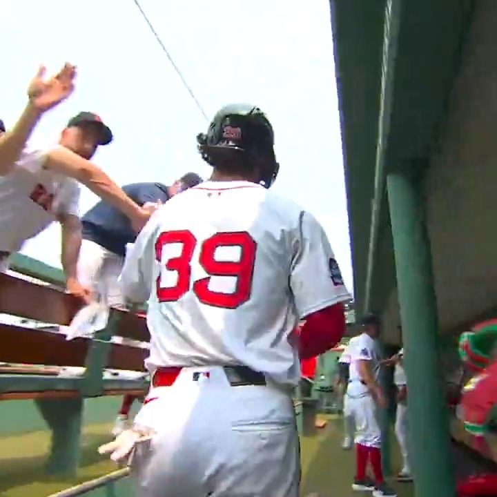Hammy brings home a pair for the lead!