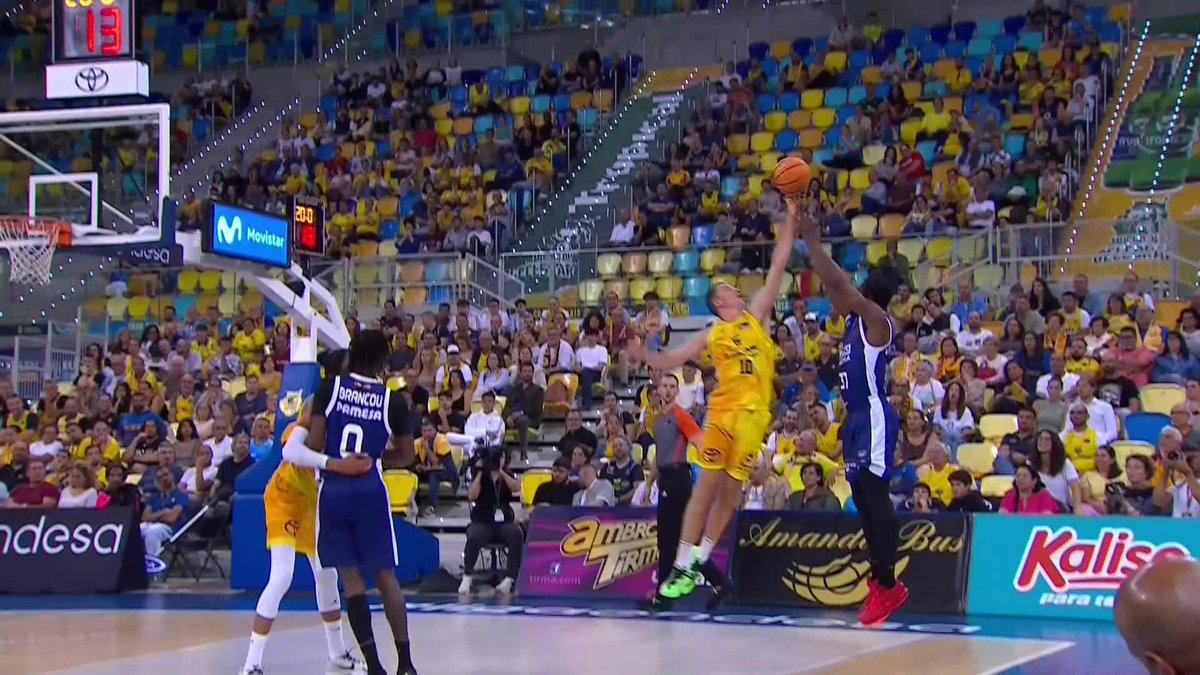 🇮🇨 A Miquel Salvó en la isla le quieren más que a las papas con mojo. No tengo pruebas, pero tampoco dudas. ¿Confirmamos, Dreamland Gran Canaria? 📺 Basket en Movistar Plus | #ConectaConTuPasión #PlayoffLigaEndesa