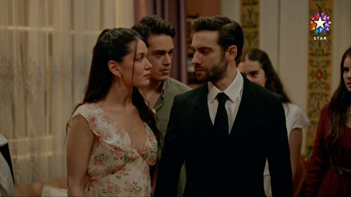 "Kimseye güvenmediğim kadar sana güveniyorum Azize." #AzDev #Sahipsizler Sahipsizlertvdizi