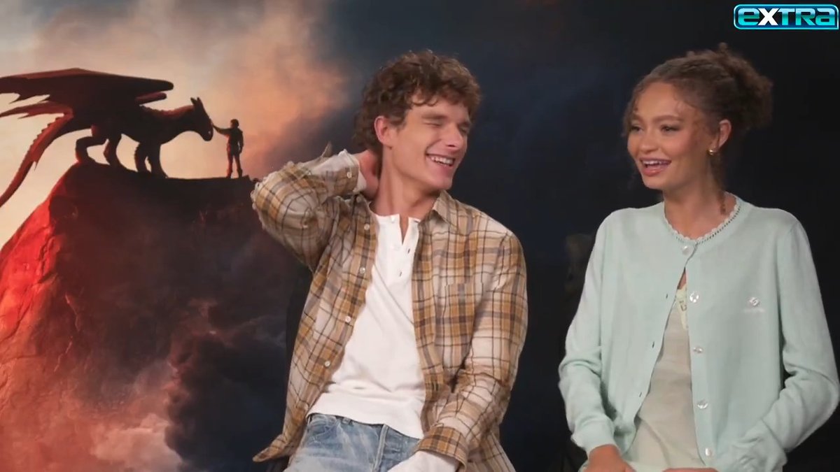 Mason Thames and Nico Parker talk watching #HowToTrainYourDragon together and react to the audience eating up their chemistry! 🥰☺️ Full interview 🔗: #HTTYD #HowToTrainYourDragon
