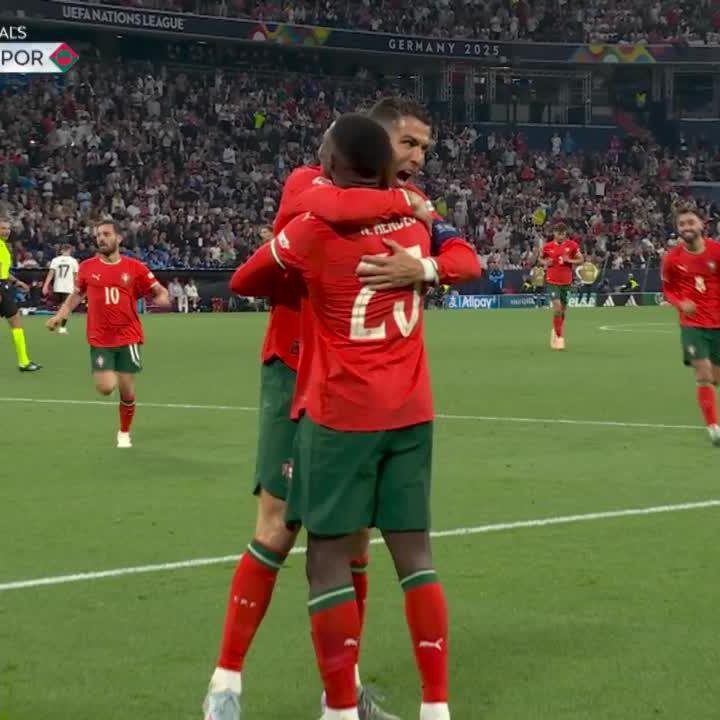 Bramka Cristiano Ronaldo na wagę zwycięstwa Portugalii! 😎⚽ #NationsLeague