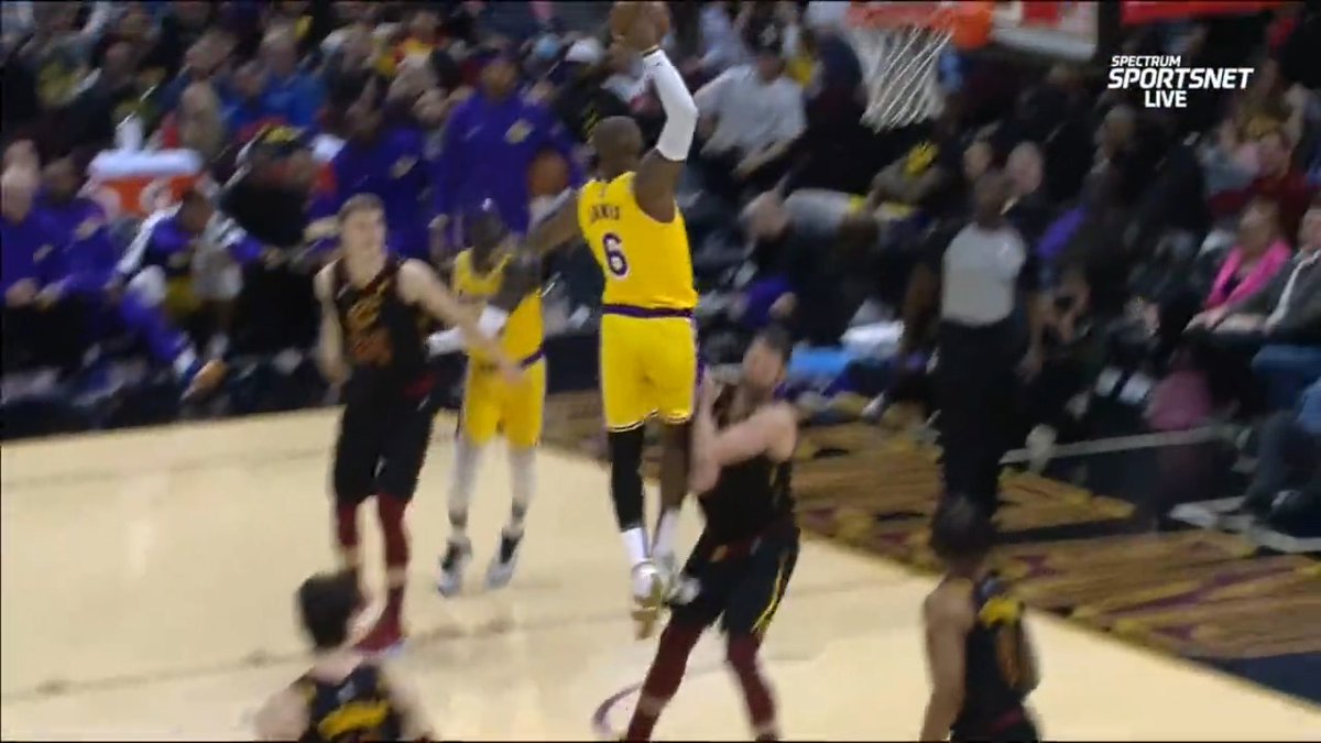 LEBRON’S MOST UNDERRATED DUNK 😱