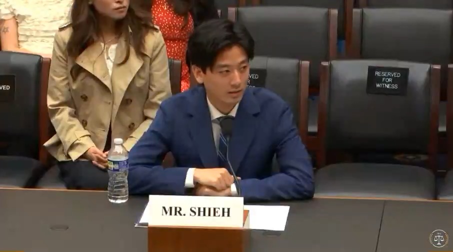 In March, I emailed over 3000 administrators at Brown University asking what their job entails @ElonMusk style, to understand why tuition was rising to $93,000. Brown tried to discipline me, but I won. Then, Rep. Jim Jordan invited me to testify and defend the American Dream.