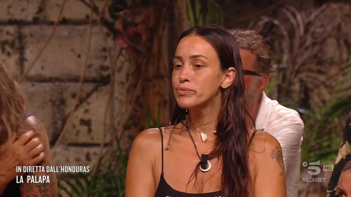 Omar, per esclusione, nomina Teresanna. Cosa ne pensate di questa scelta? #Isola