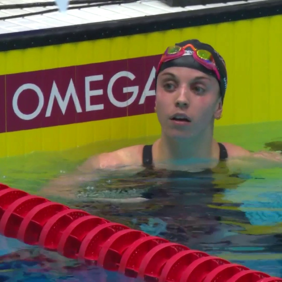 Welcome back to the Worlds team, Claire Curzan! She cruises to victory in the women’s 200m backstroke. 📺: Peacock