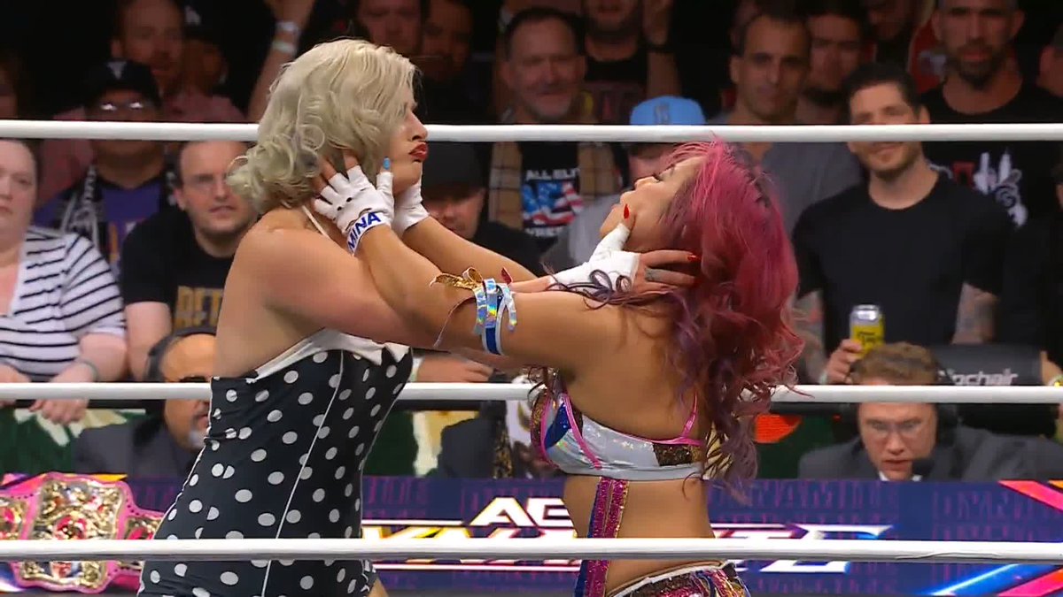 To 💋 or not to 💋?! Watch #AEWFyterFest LIVE on TBS & MAX