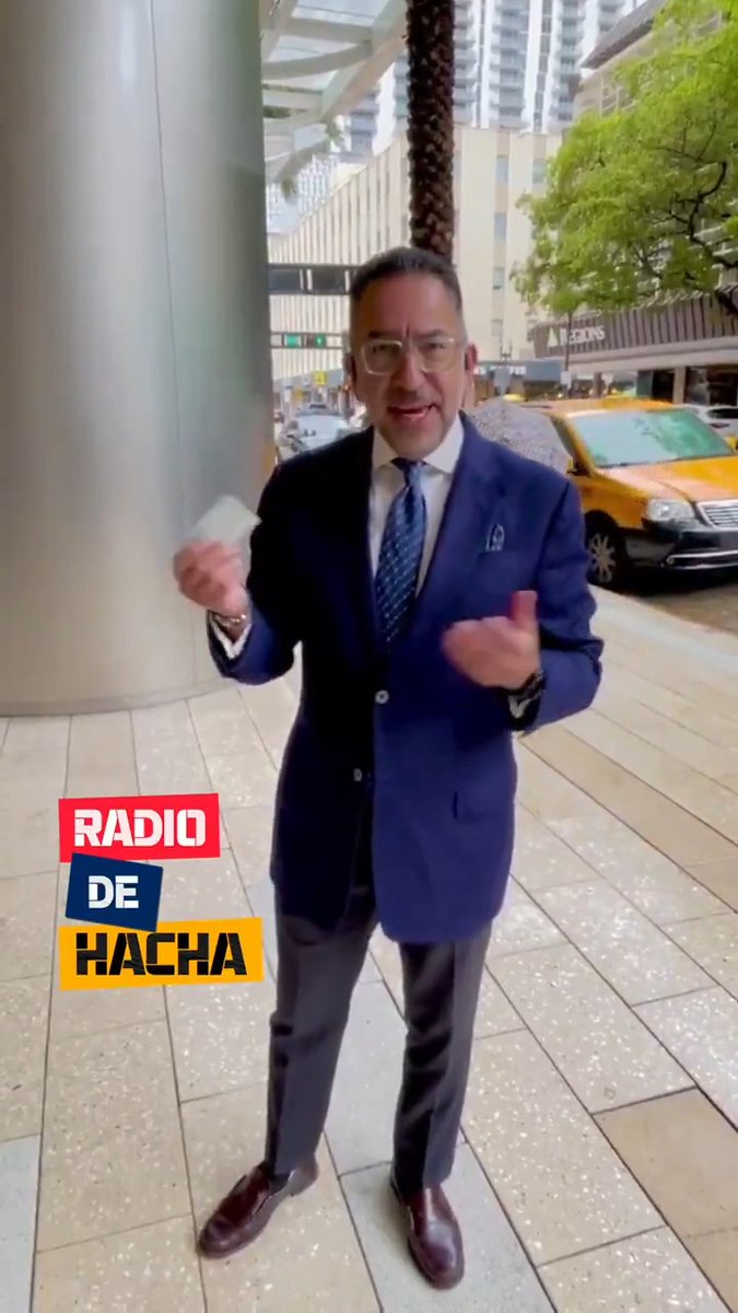 💰 SACO DE PUS ABRE NEGOCIO 💰 El conductor de Atypical TE VE, 𝐉𝐚𝐯𝐢𝐞𝐫 𝐋𝐨𝐳𝐚𝐧𝐨 𝐀., se fue a Miami a abrir una agencia de viajes exclusiva para políticos. ¿Crees que también va a rentar la mansión de García Luna como Airbnb? Los leo…