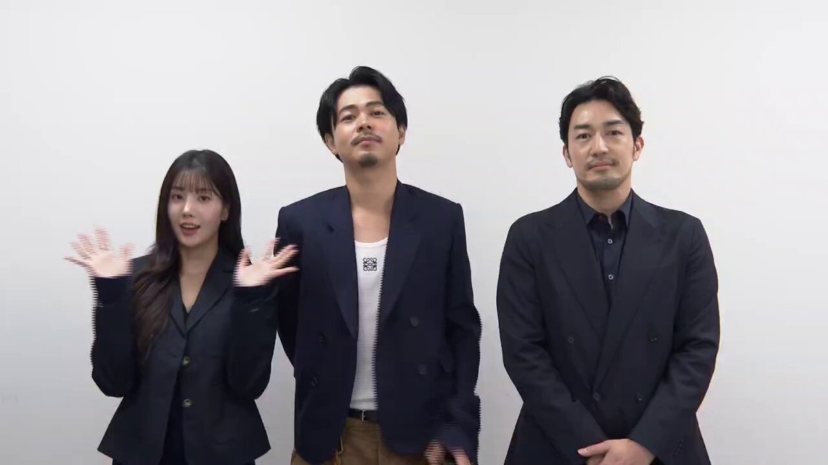 <스마트폰을 떨어뜨렸을 뿐인데: 라스트 해커> 바로 오늘! VOD 서비스 오픈🩷 나리타 료 ✖️ 권은비 ✖️ 오타니 료헤이 개봉 기념 인사 영상 공개📲 "한국에서 공개되었다고 하는데요, 지금 바로 확인하세요"