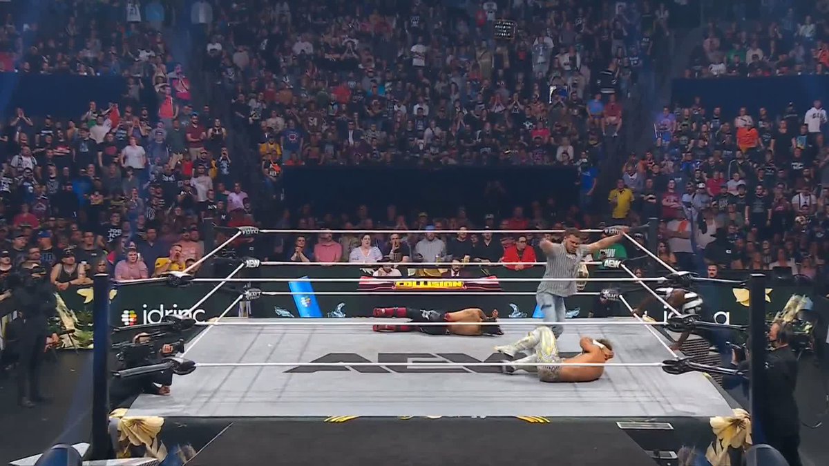 Hangman Adam Page comes to the aid of Will Ospreay • ウィル・オスプレイ! Watch #AEWFyterFest LIVE on TBS & MAX