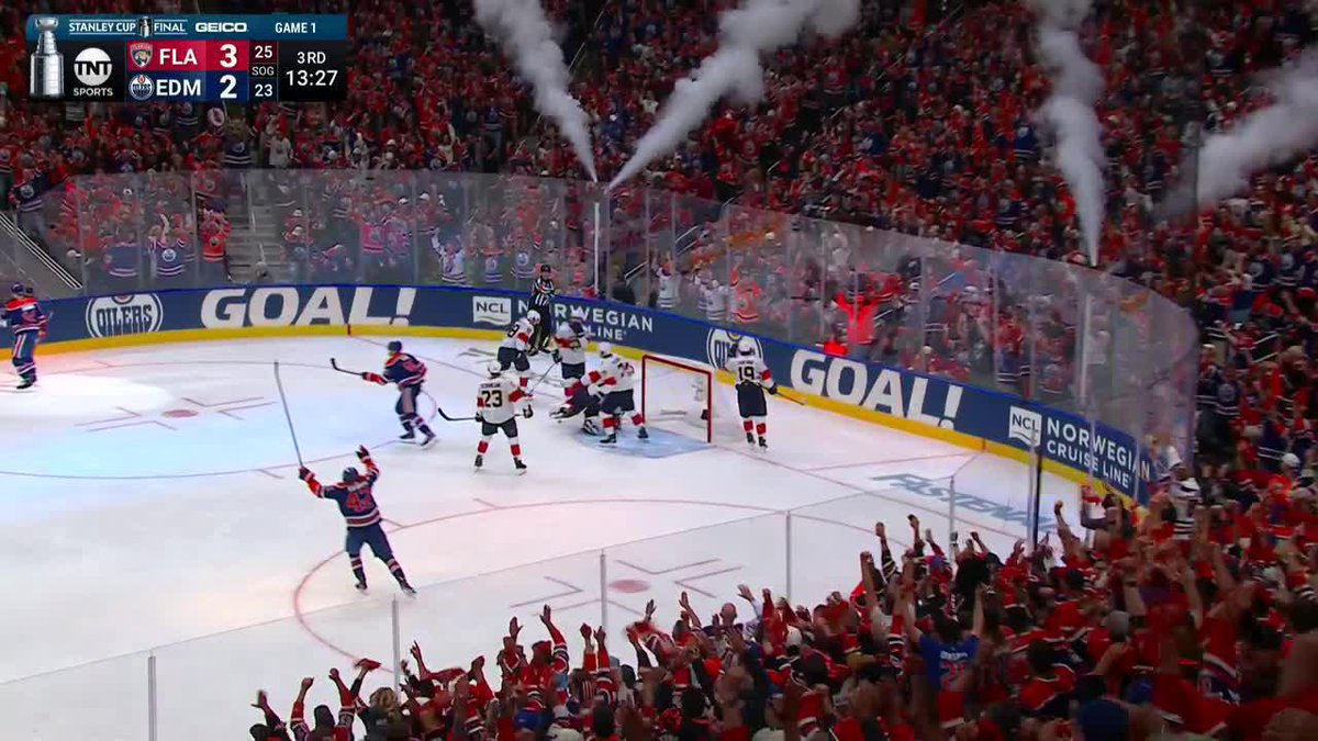 TOO MUCH TRAFFIC IN FRONT FOR BOB AND IT’S TIED UP IN EDMONTON Spittin' Chiclets