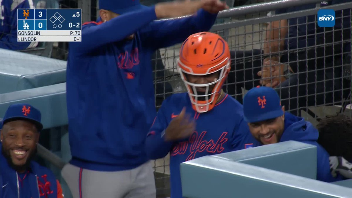 Luisangel Acuña snagged a foul ball off the bat of Francisco Lindor with his catching gear on and Jose Siri, Starling Marte & Juan Soto enjoyed it 😂