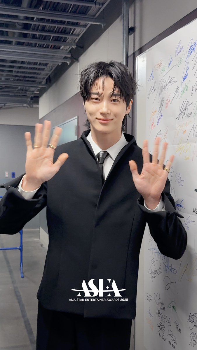ASEA 2025 DAY 2 비하인드🎥 레드카펫 백스테이지에서는 무슨 일이⁉ 궁금하시다면 영상으로 확인해 주세요💗 🏆𝐀𝐒𝐄𝐀 𝟐𝟎𝟐𝟓🏆 📅 2025.05.28-29 (KST) 📍 K-ARENA YOKOHAMA #ASEA #ASEA2025 #AsiaStarEntertainerAwards