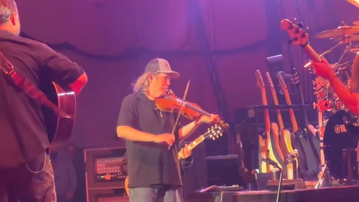 June 3, 2025 - [Multicam-Clip] - "Ants Marching" w/ Jason Crosby on violin - Garden State Arts Center - Holmdel, NJ Refreshingly fantastic....
