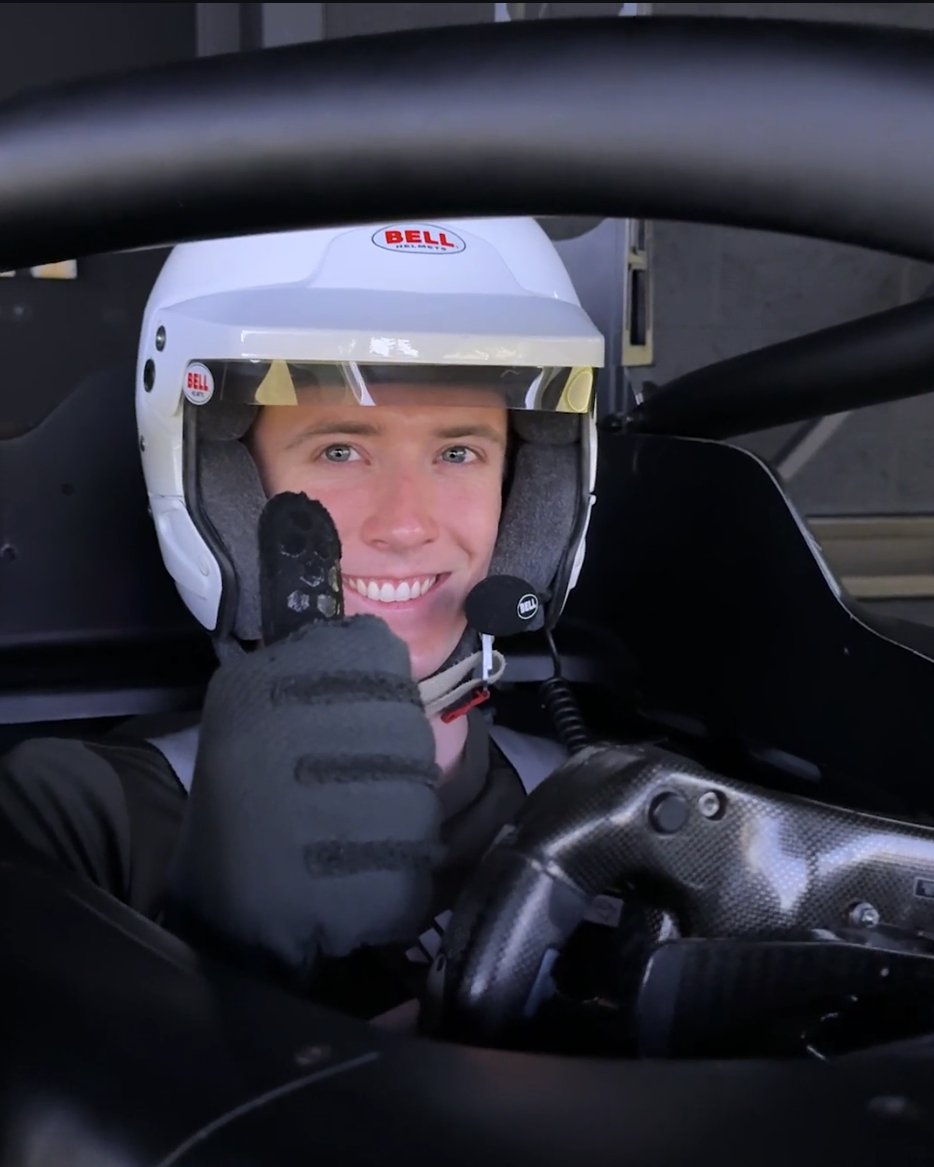 Lifting the lid on an overnight race support sim shift with Frederik Vesti Official 💪