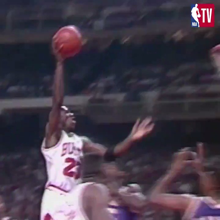 On this day in 1991, Michael Jordan switched hands in mid-air 😱 (via NBA TV)