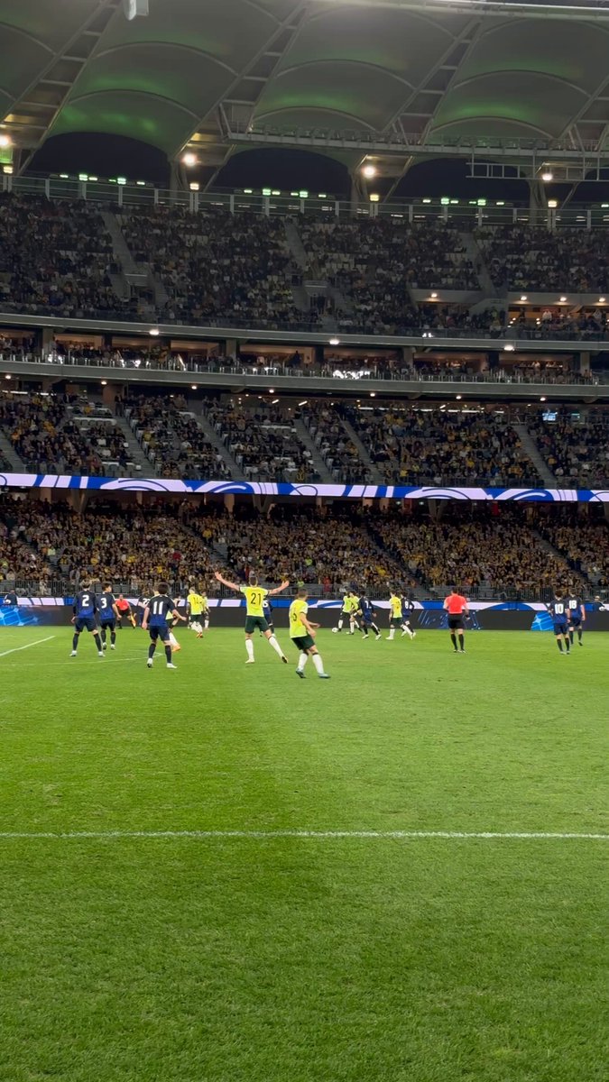 TAKE A BOW, AZIZ BEHICH. 😮‍💨 #Socceroos #AUSvJPN